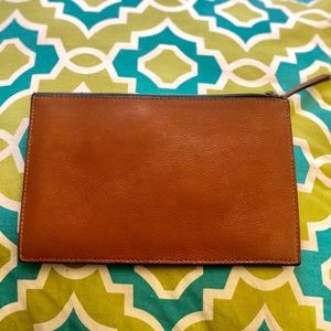 Madewell | The Leather Pouch Clutch
